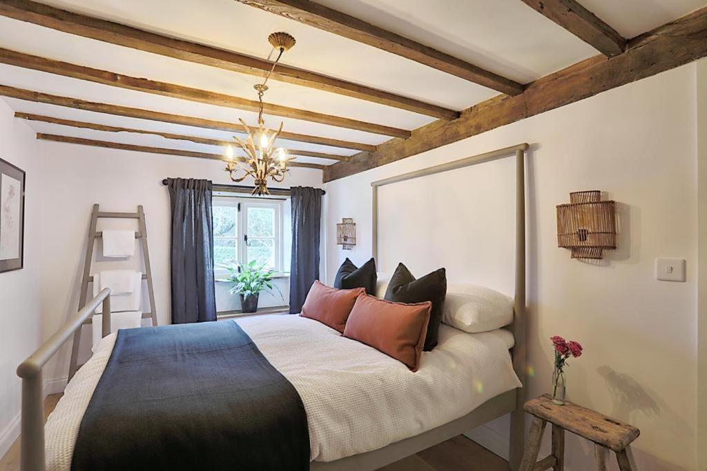 Luxury Cotswold Cottage With Hot Tub In Stow On The Wold! Exterior foto